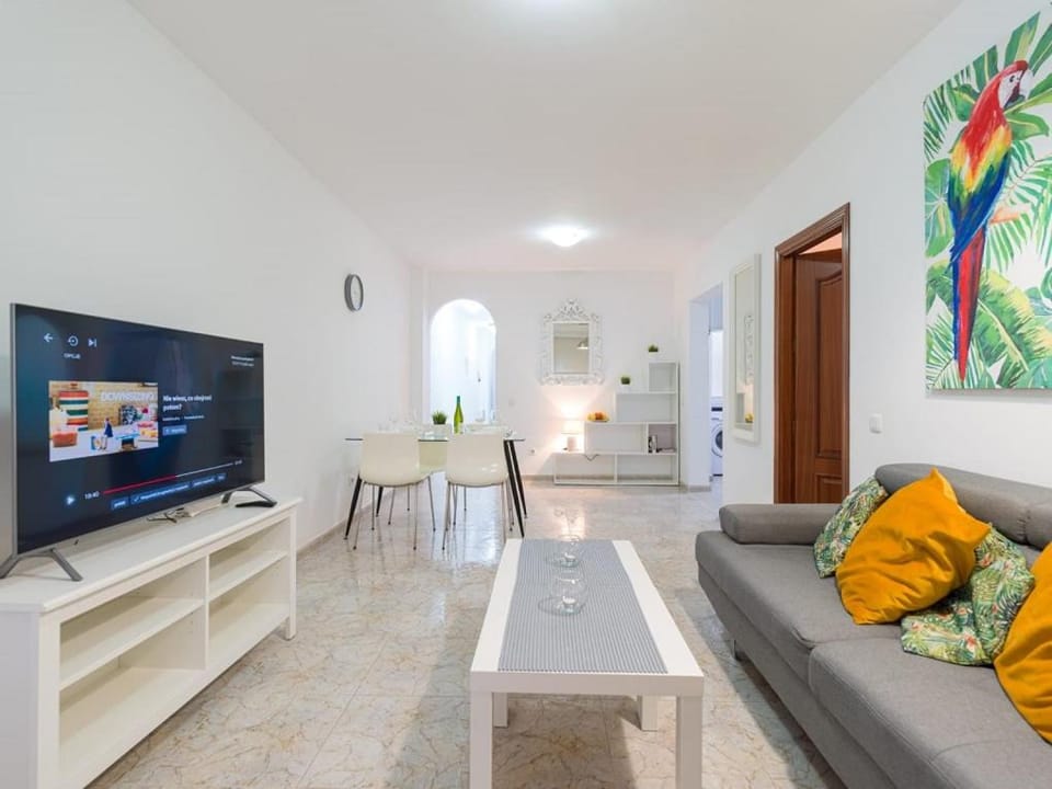 TV and multimedia, Living room, Dining area