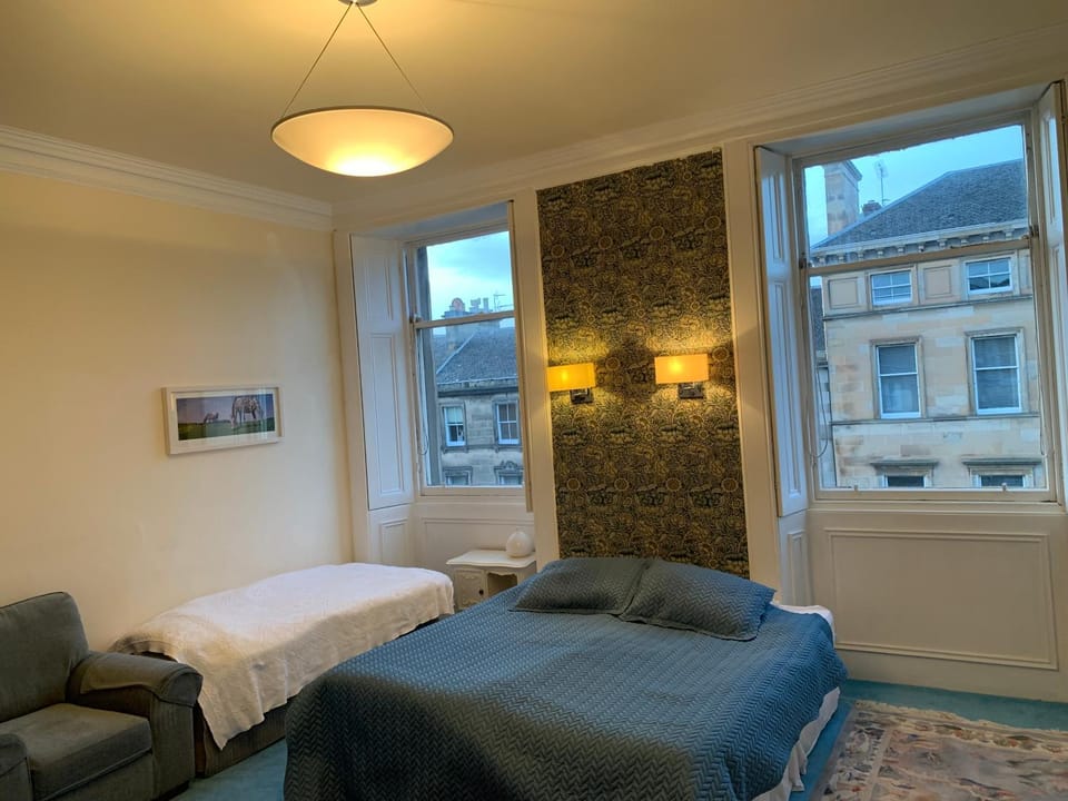 2 Chester St House in Edinburgh