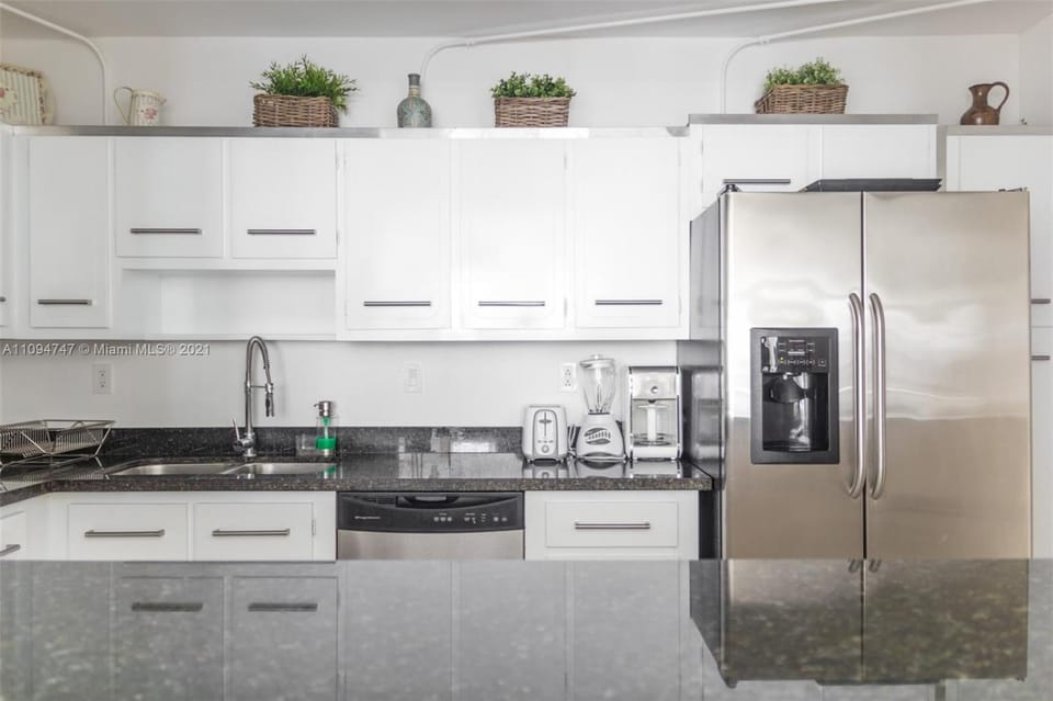 DISFRUTA SUNNY ISLES OCEAn 1206 STR-02816 Apartment in Sunny Isles Beach