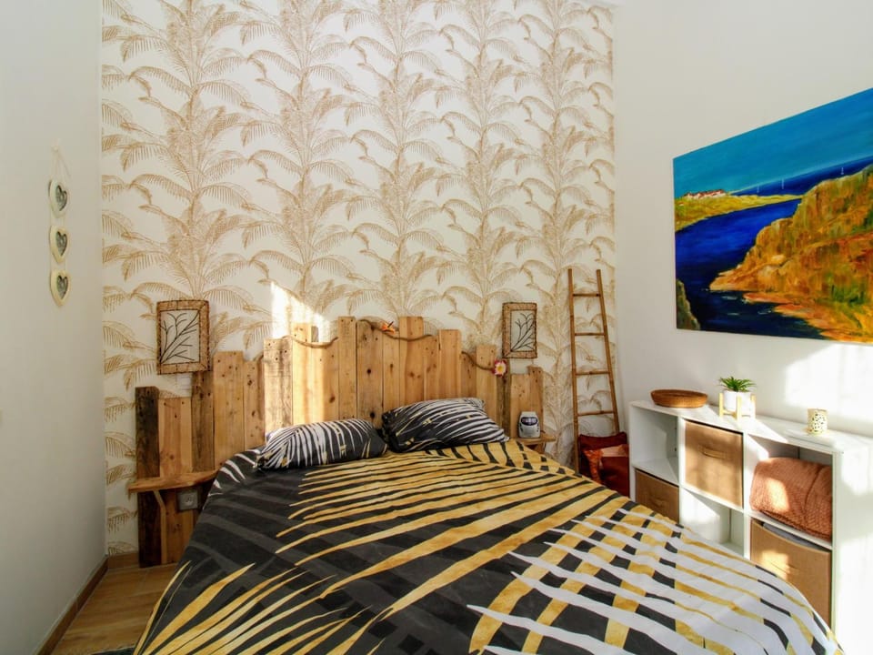 Saint Cyprien - T2 avec Balcon, Climatisation et Parking - FR-1-309-305 Apartment in Saint-Cyprien