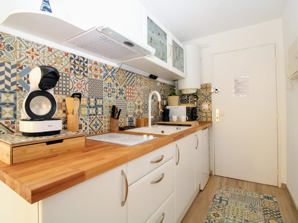 Saint Cyprien - T2 avec Balcon, Climatisation et Parking - FR-1-309-305 Apartment in Saint-Cyprien
