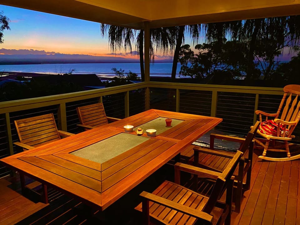 Patio, Natural landscape, View (from property/room), Balcony/Terrace, Seating area, Dining area, Sea view, Sunrise, Sunset