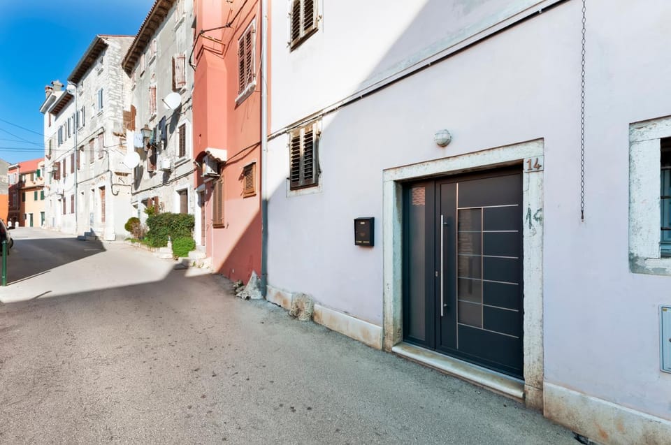 Property building, Facade/entrance, Street view