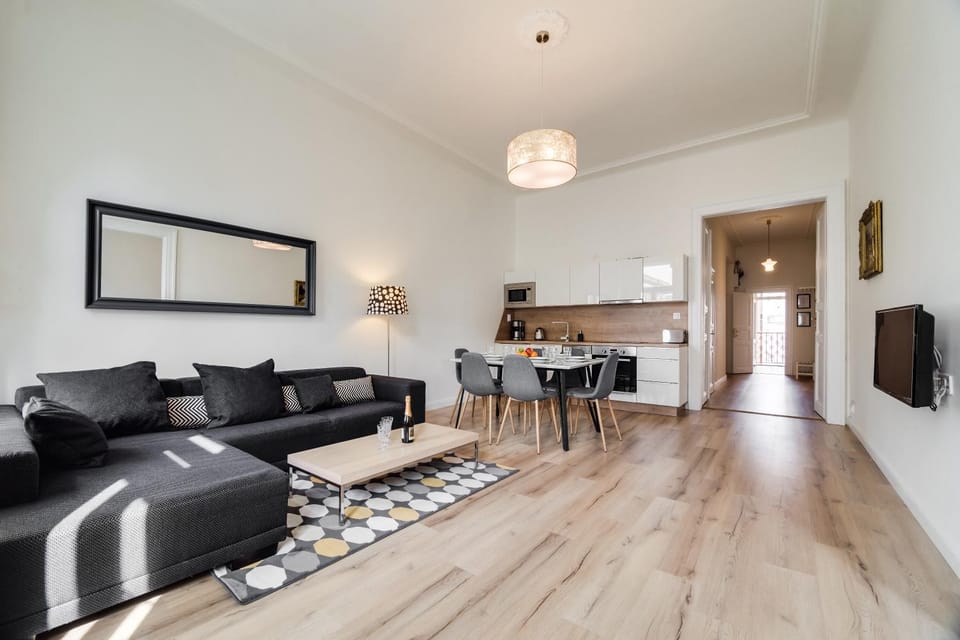 Charles Bridge - 3 bedroom Apartment - Old Town Apartment in Prague