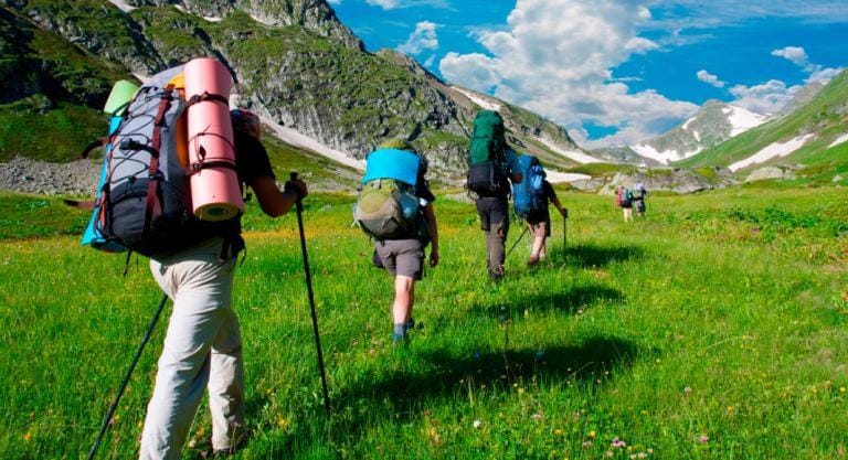 Activities, Mountain view, group of guests