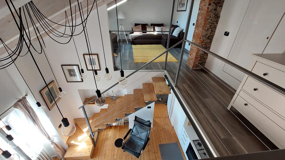 Bed, Living room