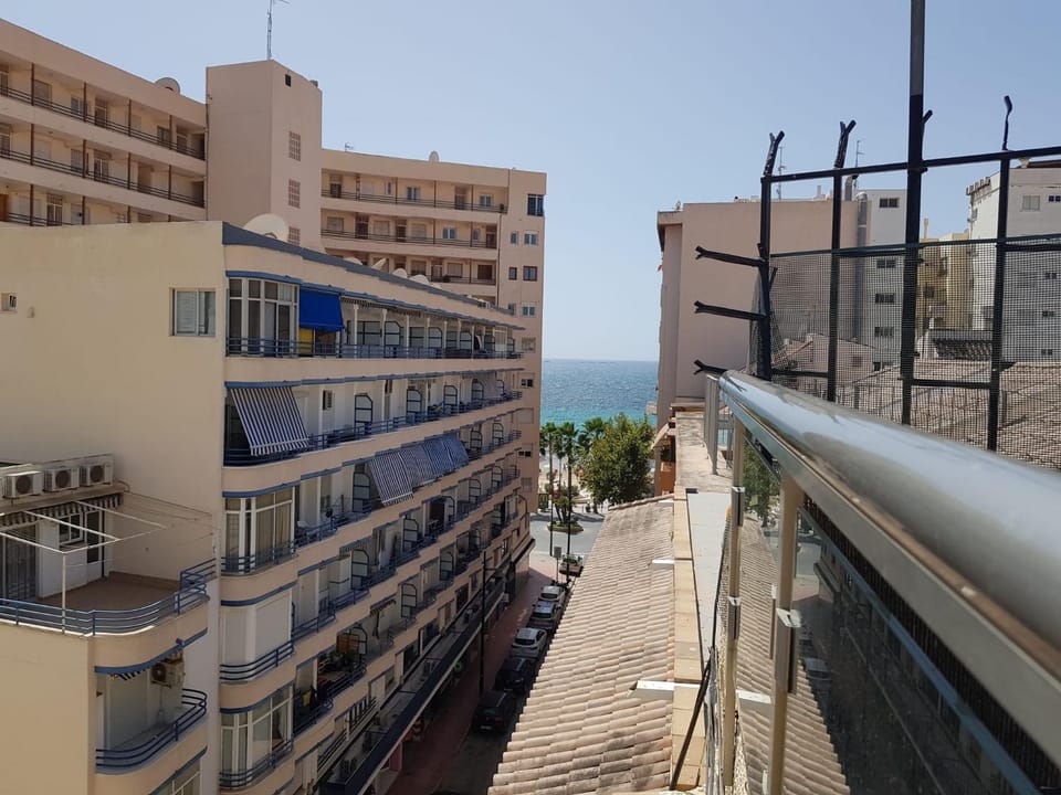 Balcony/Terrace, Street view
