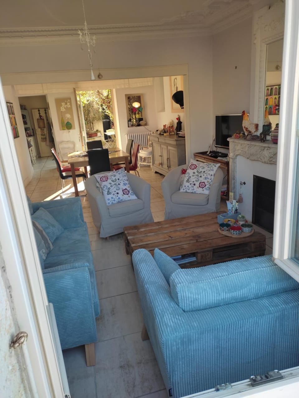 Seating area