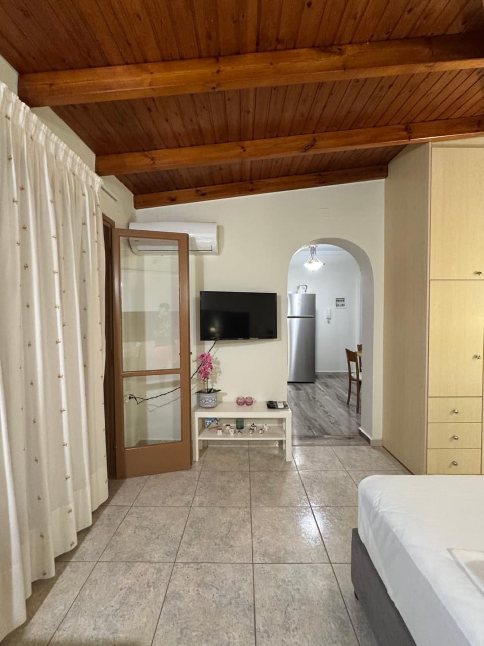 Communal lounge/ TV room, Bedroom