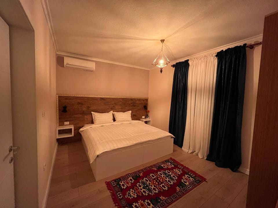 Bedroom, room service
