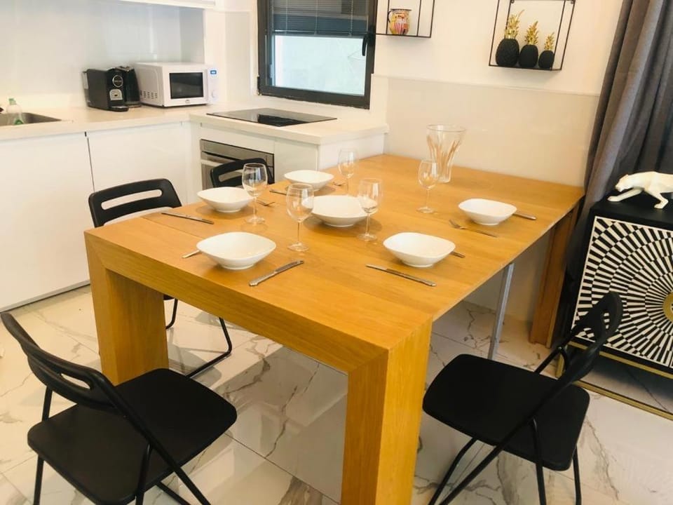Best Apartment TEL AVIV CENTER 50Meters from the beach Apartment in Tel Aviv-Yafo