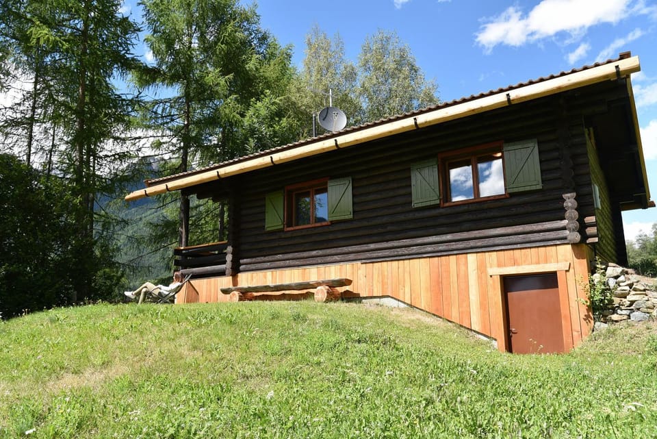 Property building, Day, Natural landscape, Garden