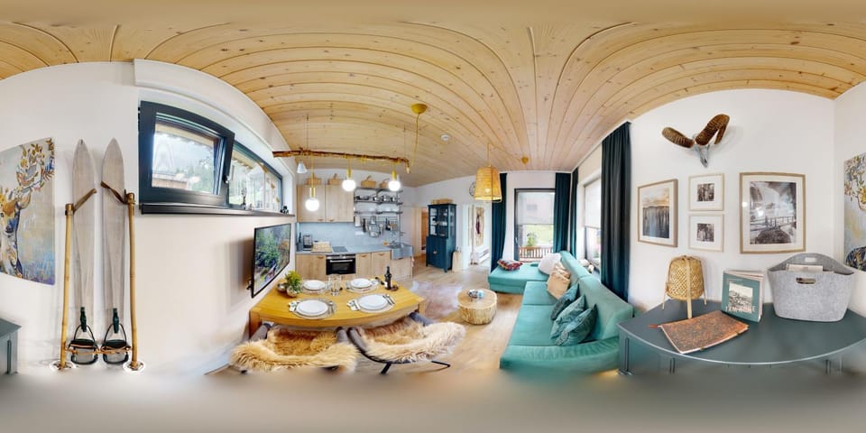 Seating area, kitchen