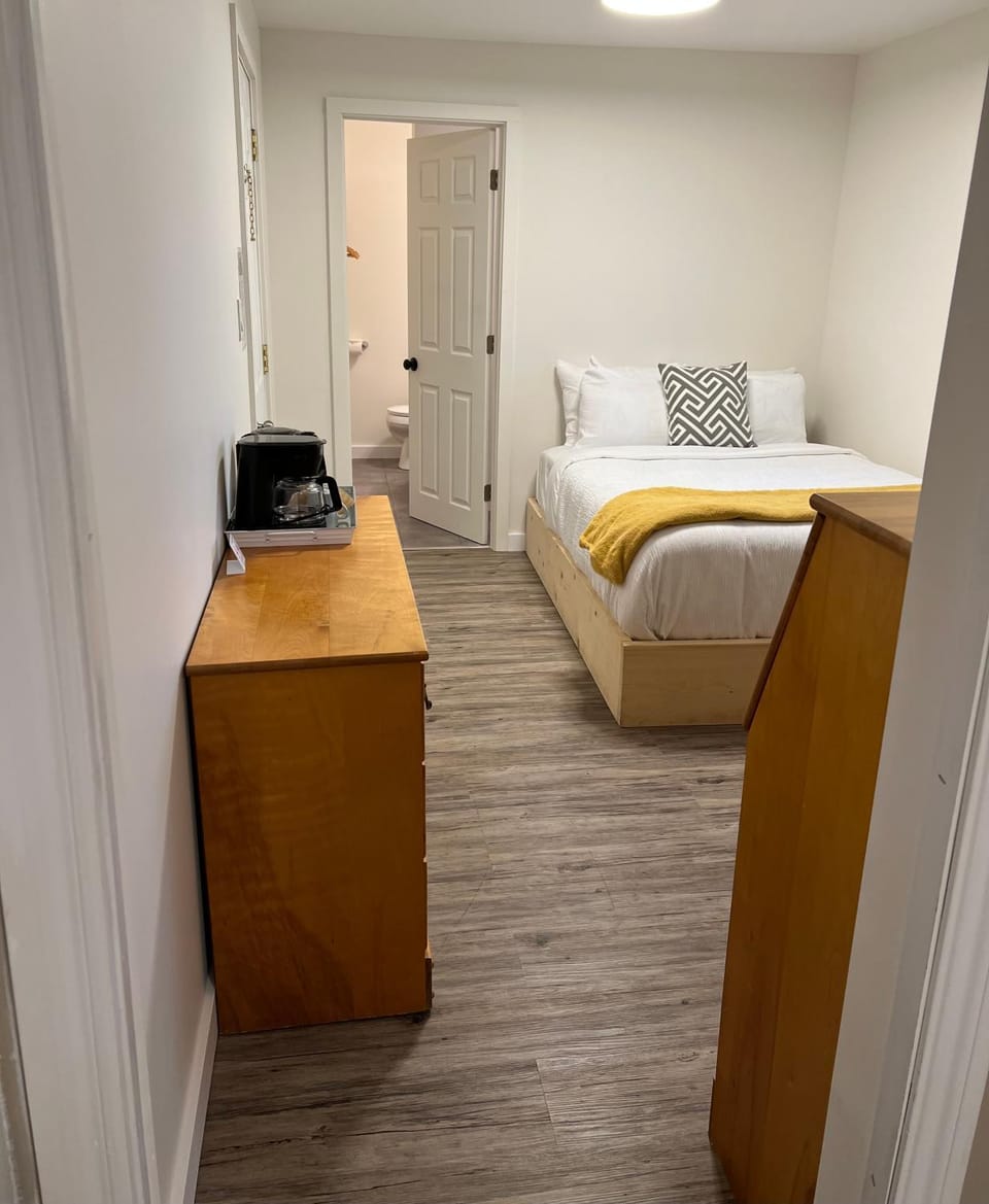 Kit Wat Motel & Marina Hotel in Sauble Beach