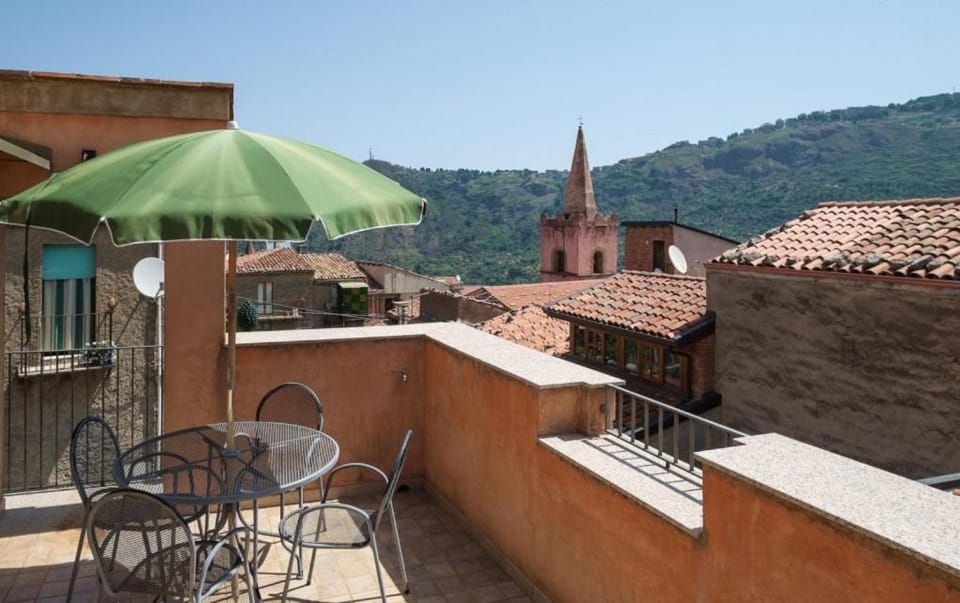 Balcony/Terrace, Mountain view, Sea view