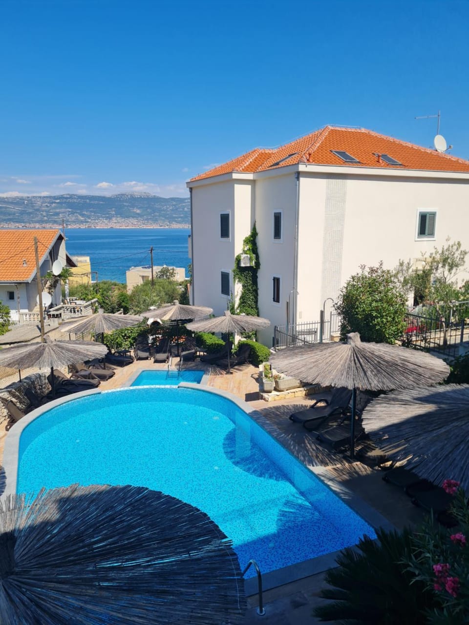 Property building, Day, Pool view, Sea view, Swimming pool, Swimming pool