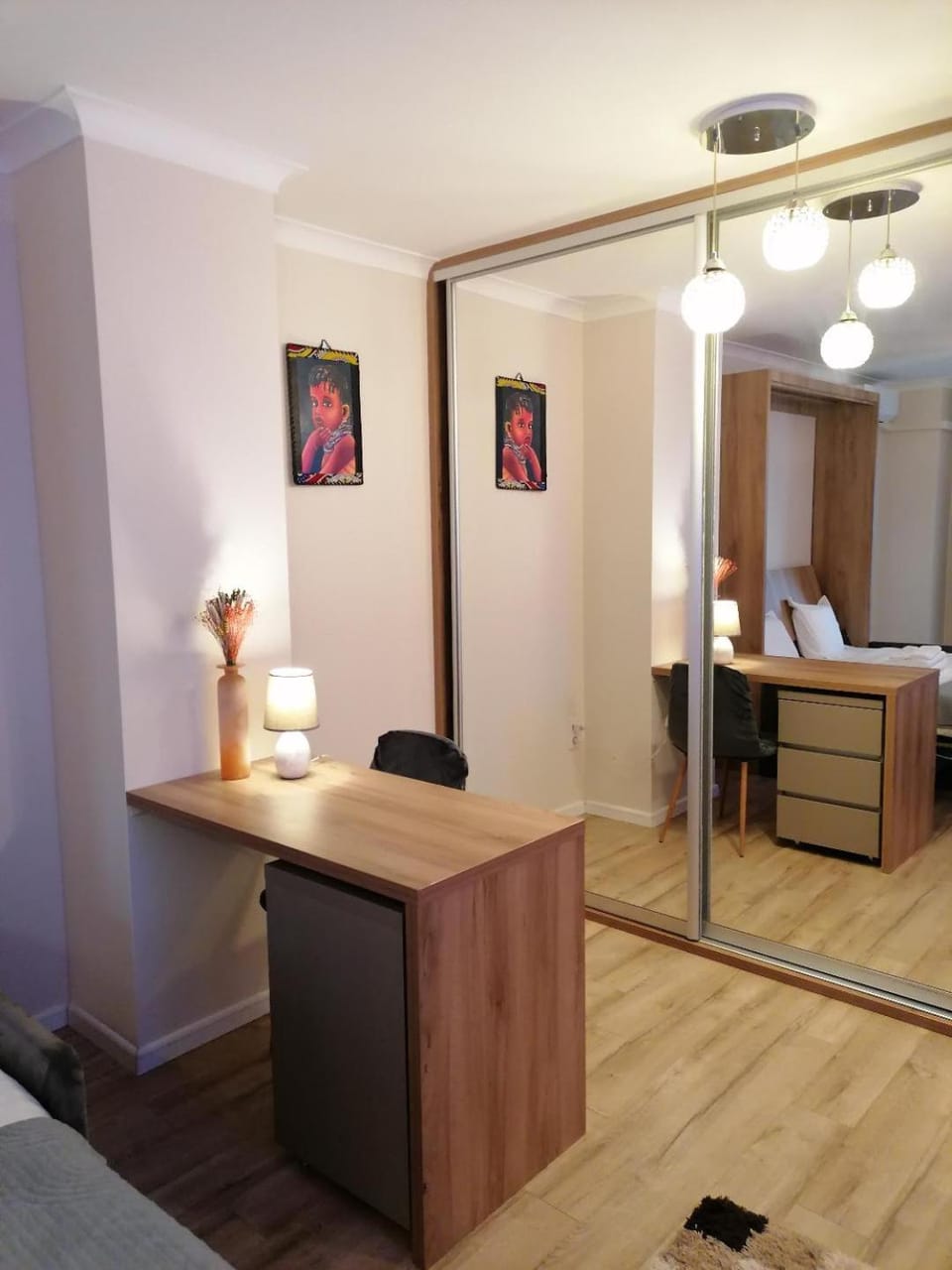 Photo of the whole room