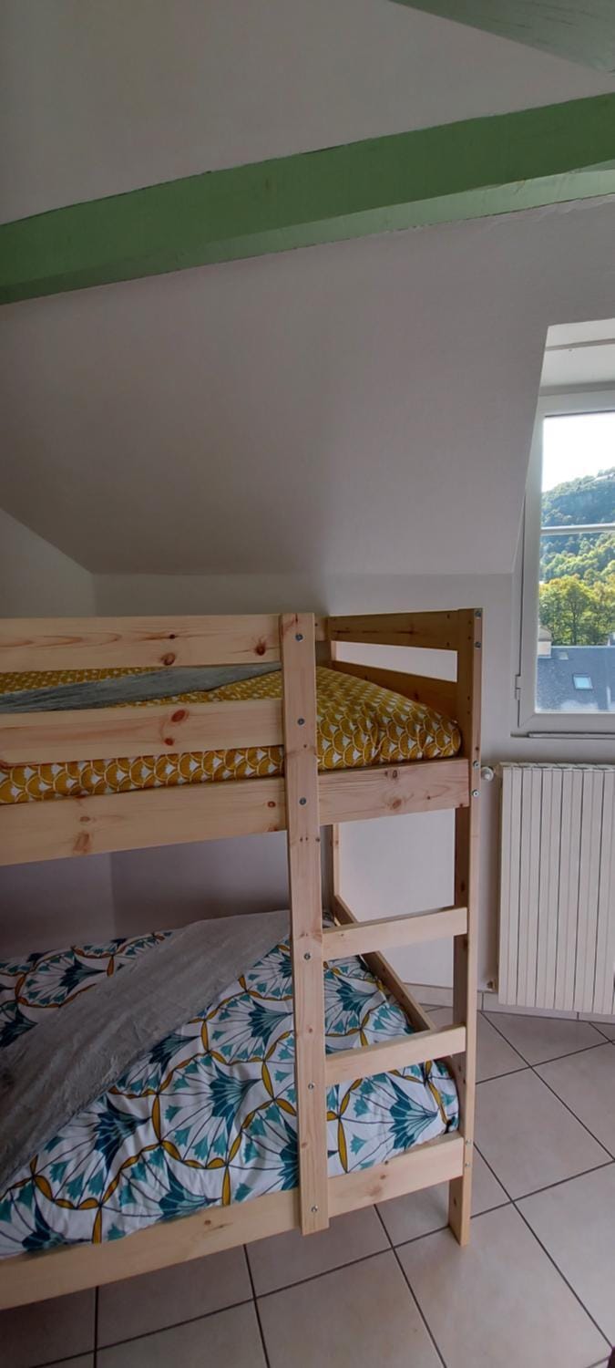 bunk bed
