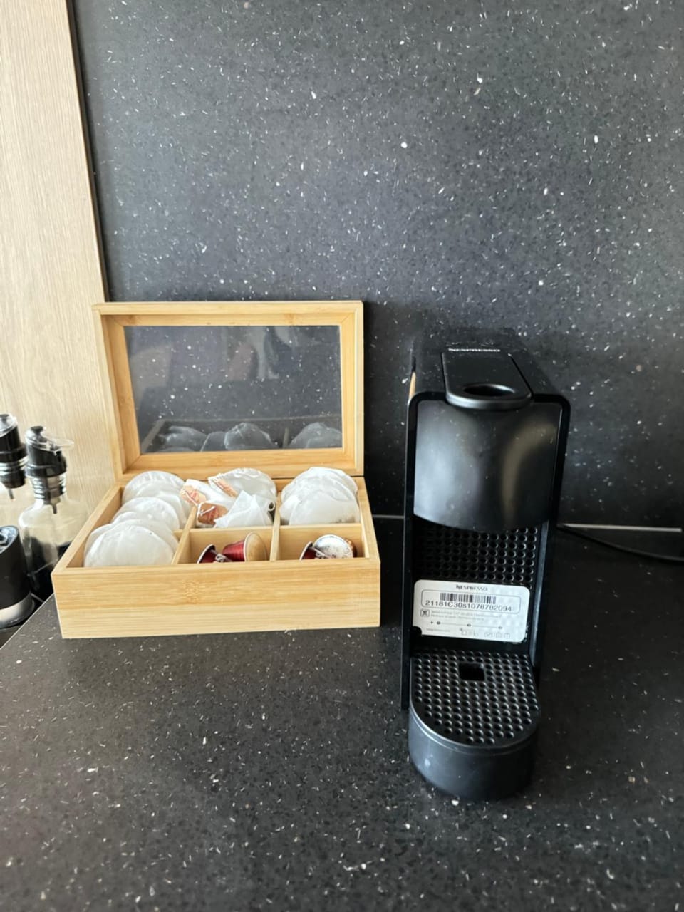Coffee/tea facilities, Kitchen or kitchenette