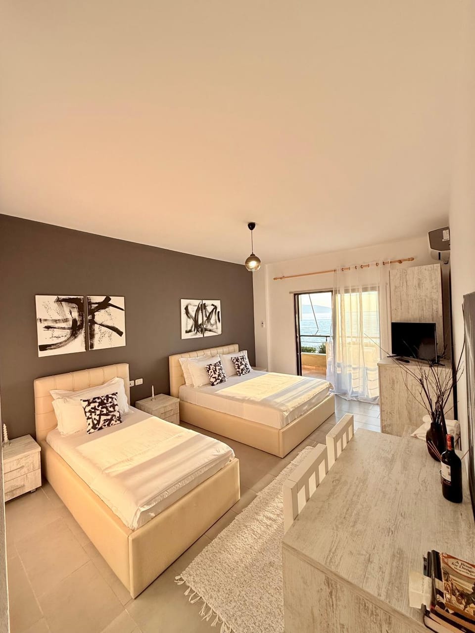 Soleil - Sea View Studio with Balcony Apartment in Vlorë