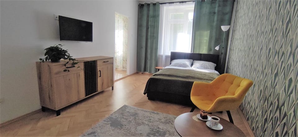 Communal lounge/ TV room, Bed, TV and multimedia, Photo of the whole room, Seating area, Evening entertainment
