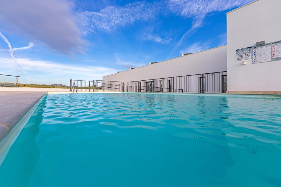 Swimming pool, Swimming pool
