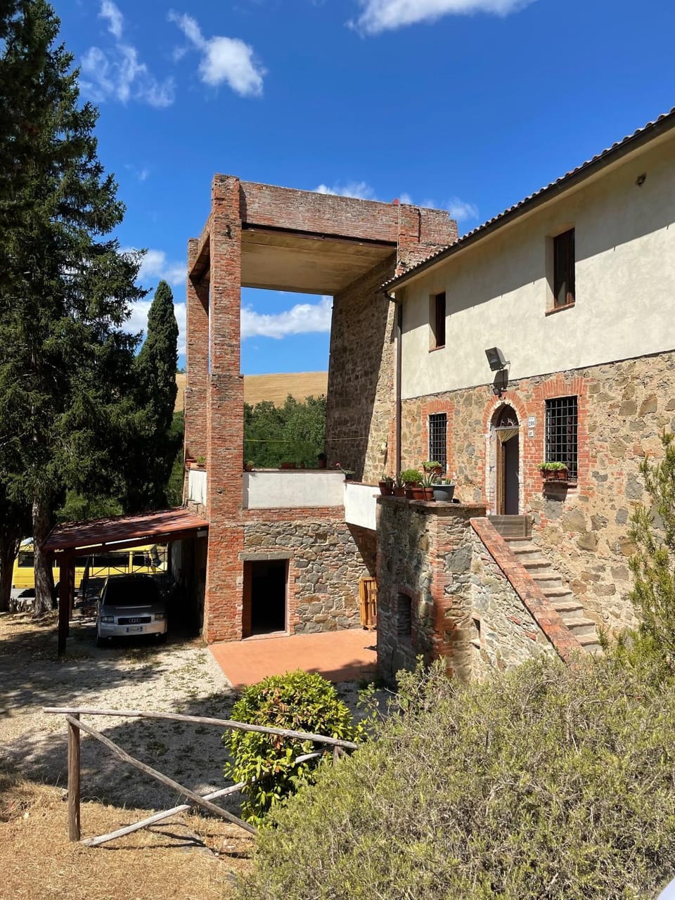 Facade/entrance