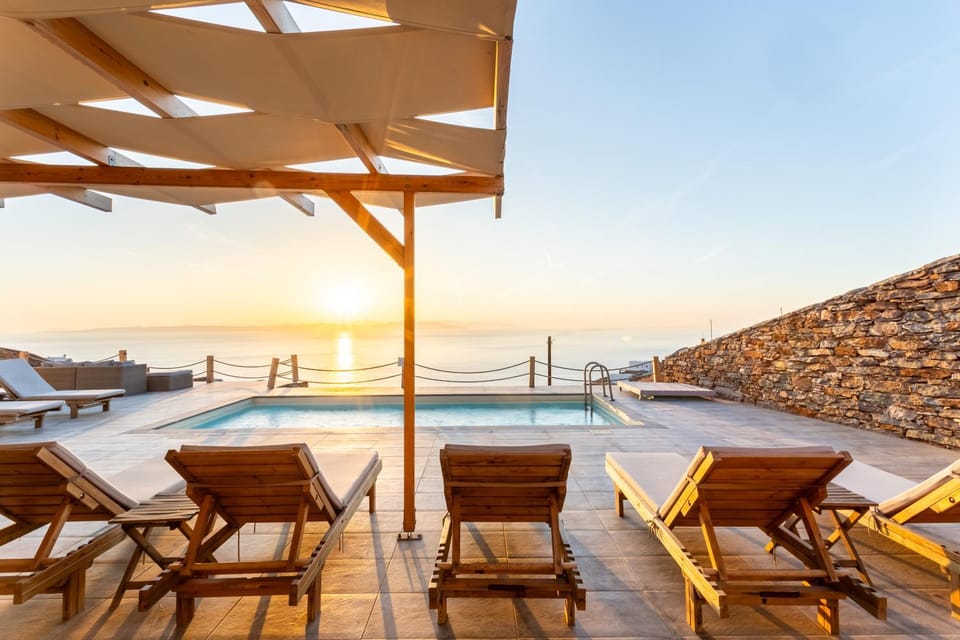 Patio, View (from property/room), Balcony/Terrace, Pool view, Sea view, Swimming pool, sunbed
