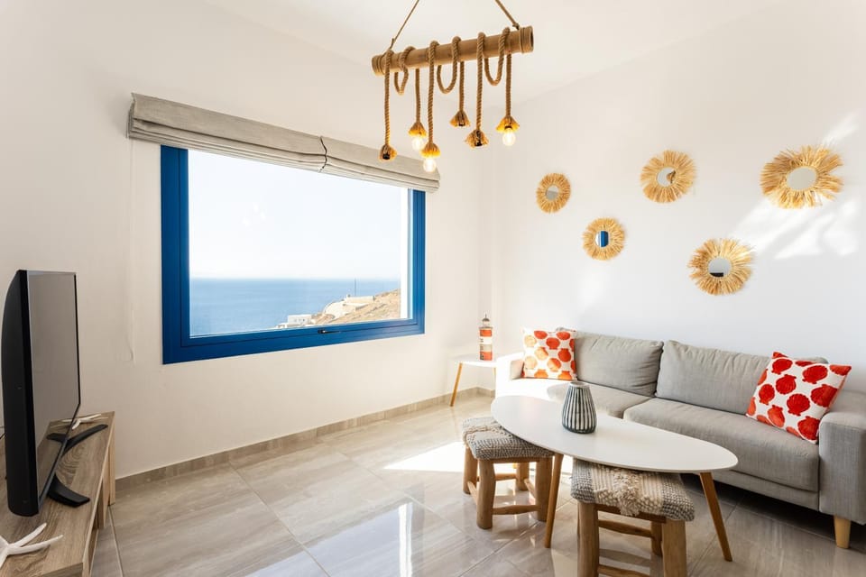 TV and multimedia, Living room, Sea view