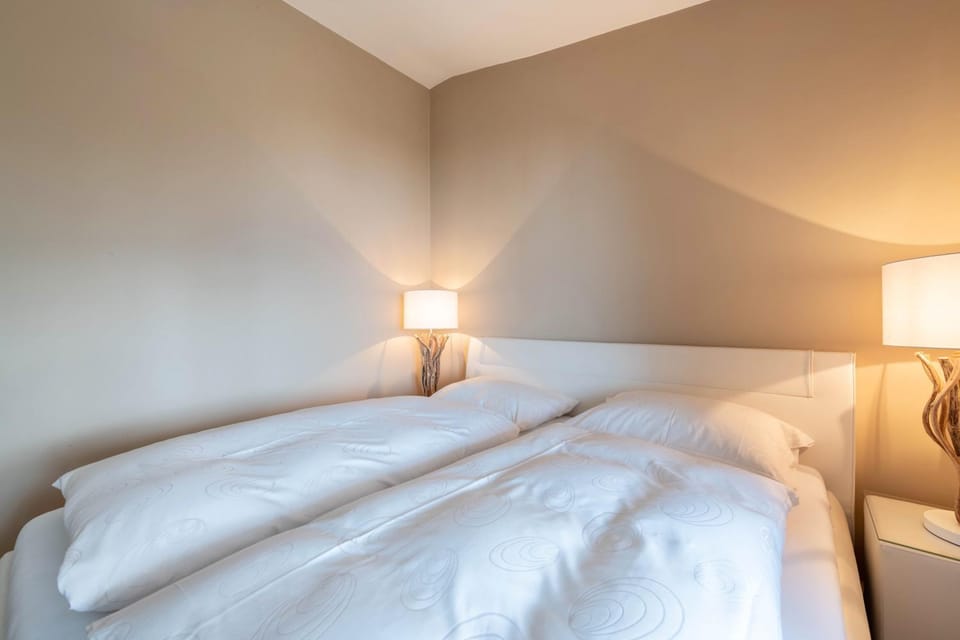 Property building, Living room, Bedroom