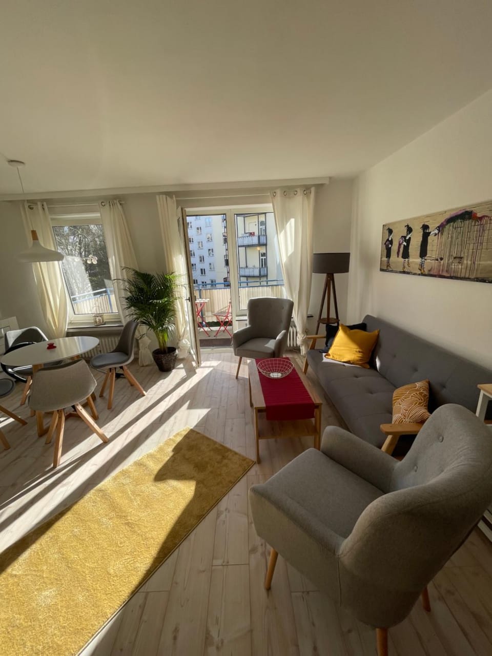 Living room, Seating area