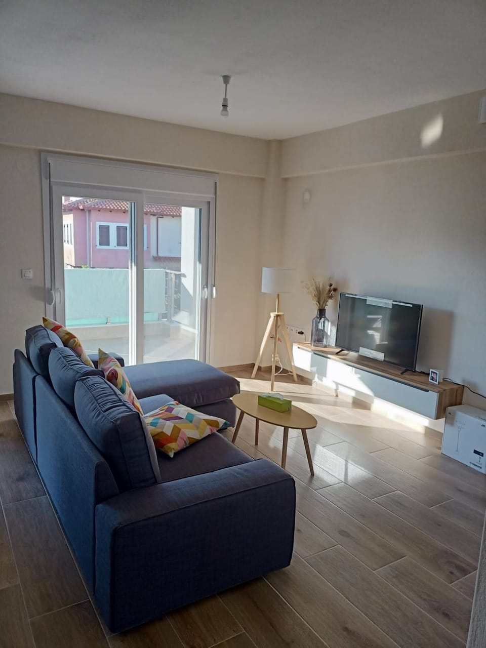 TV and multimedia, Living room, Seating area