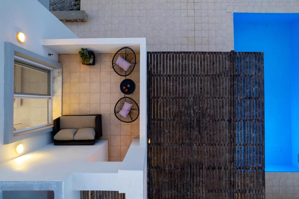 Property building, Swimming pool