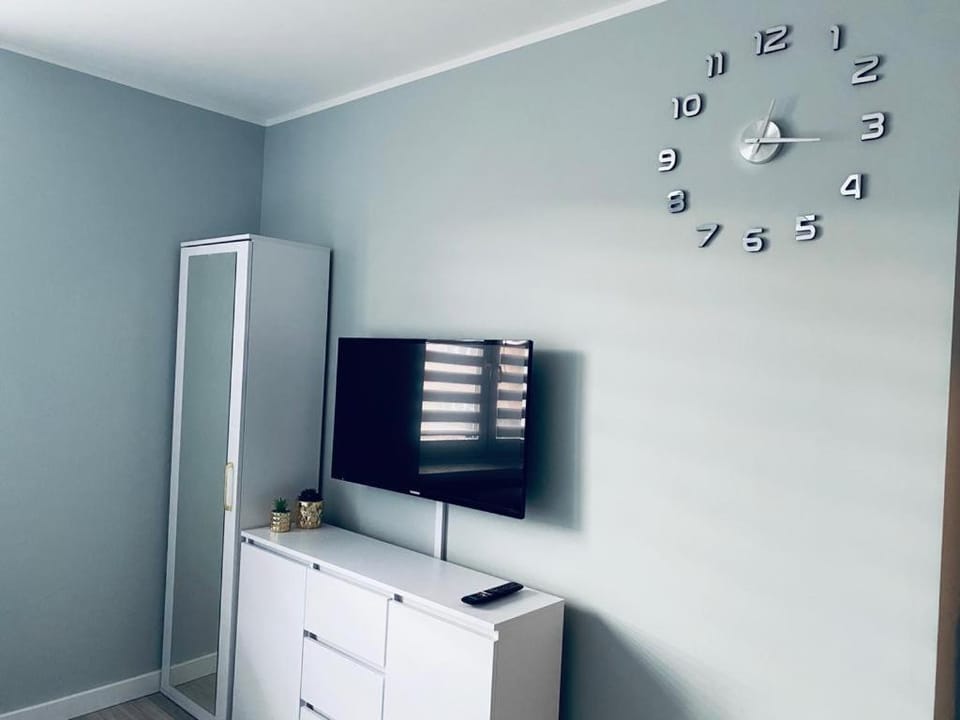 2Lustra Apartment in Poland