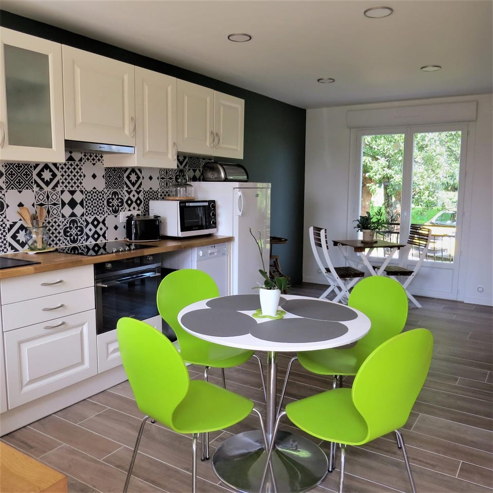 Kitchen or kitchenette, dishwasher, minibar, pet friendly, toaster