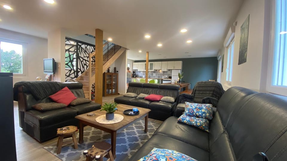 Living room, Seating area