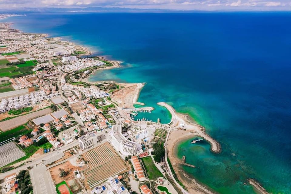 SunnyVillas 4BR New Villa Private Pool in Pernera Villa in Paralimni