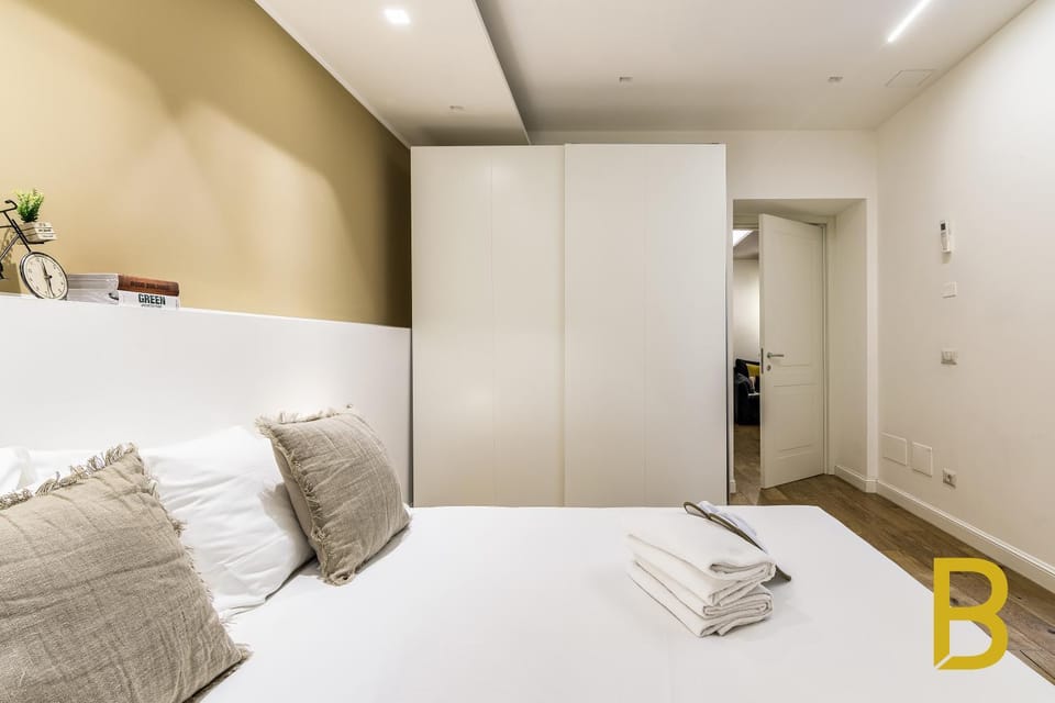 Bed, Bedroom, towels, wardrobe