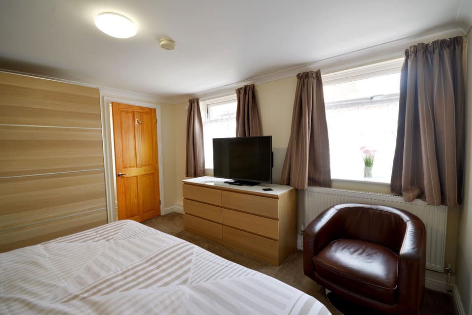 Bed, Bedroom, wardrobe