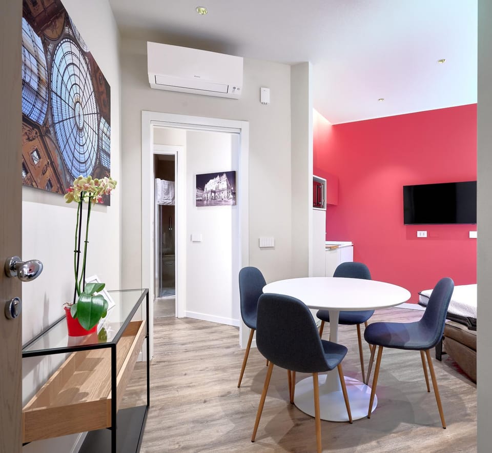 Kitchen or kitchenette, Living room, Seating area, kitchen