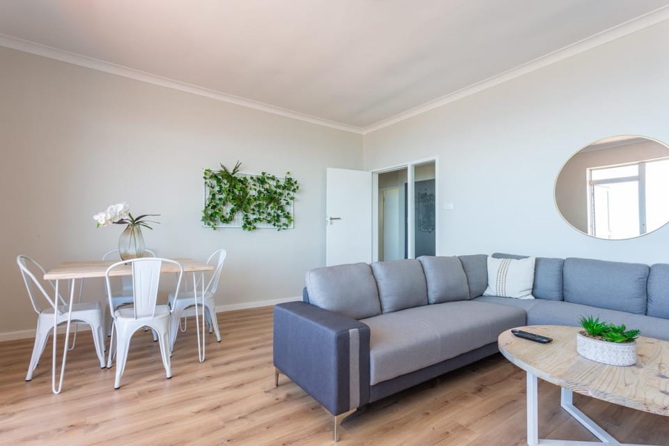Woodlands Apartments Apartment in Camps Bay