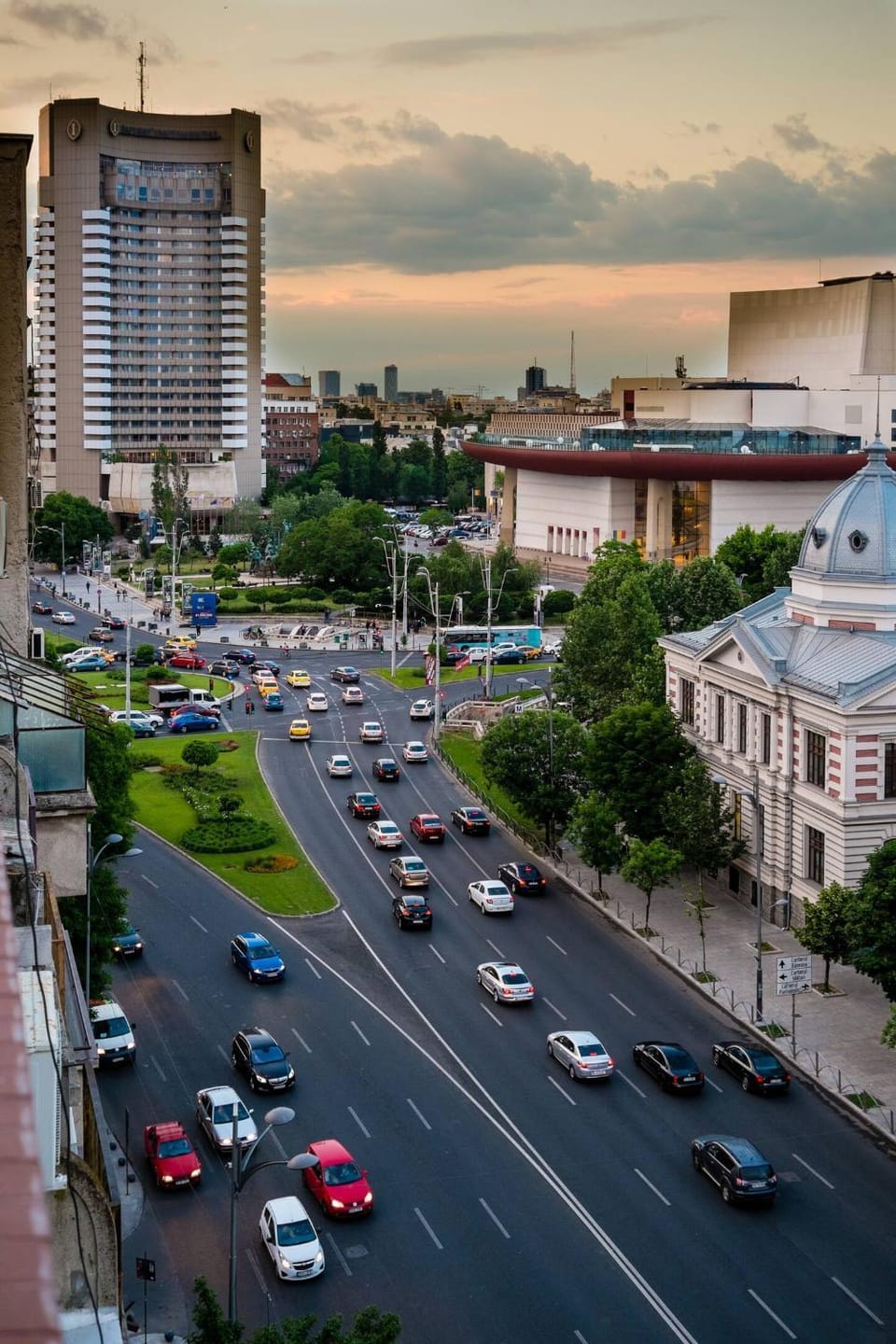 City view, Street view