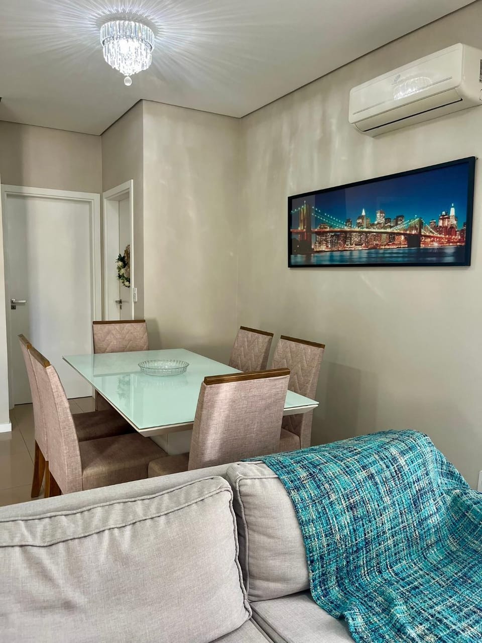 Apartamento novo em Palmas, climatizado e próximo à praia! Apartment in Florianopolis