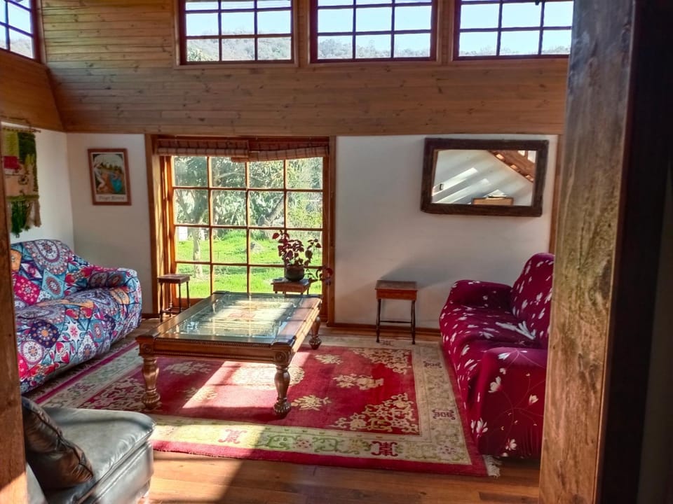 La Milagrera Olmué House in Santiago Metropolitan Region