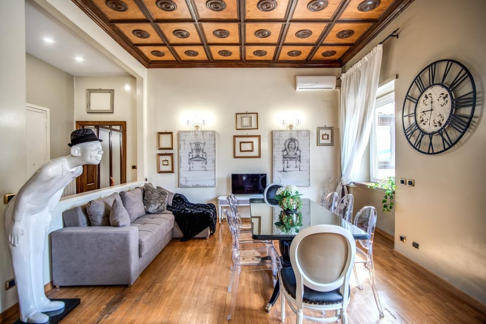 Living room, Seating area