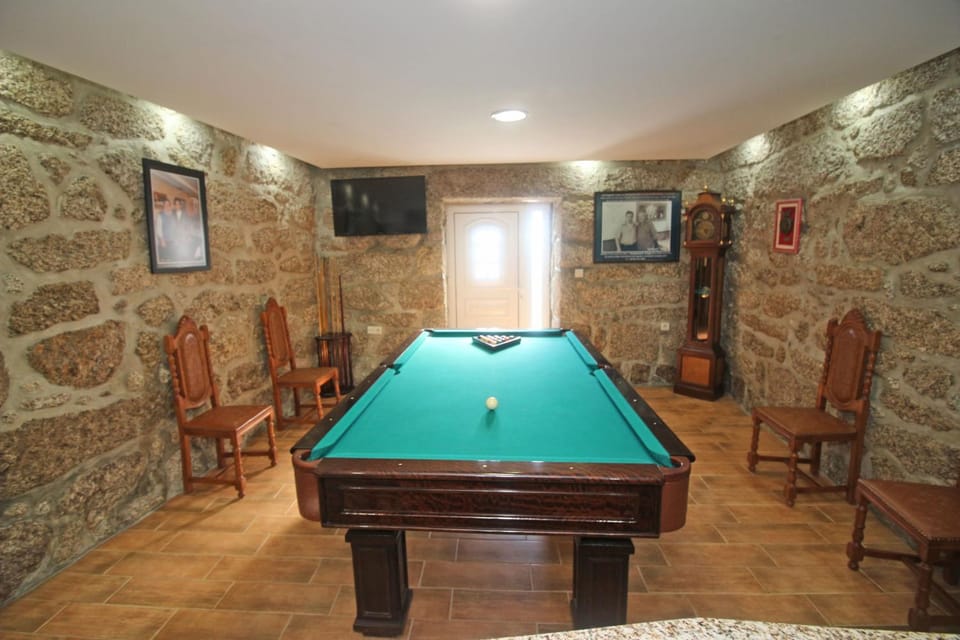 Communal lounge/ TV room, Billiard, Living room