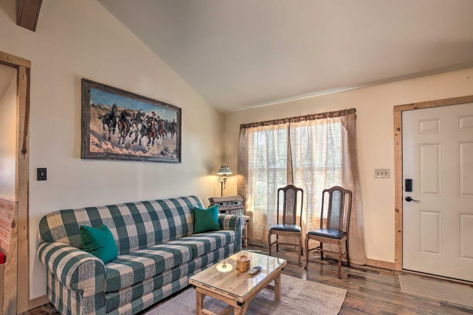 Kerrville Converted Barn Tiny Home with Kayaks! House in Kerrville