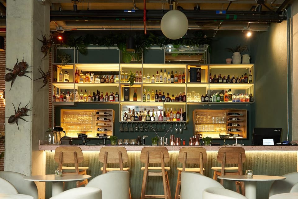 Restaurant/places to eat, Restaurant/places to eat