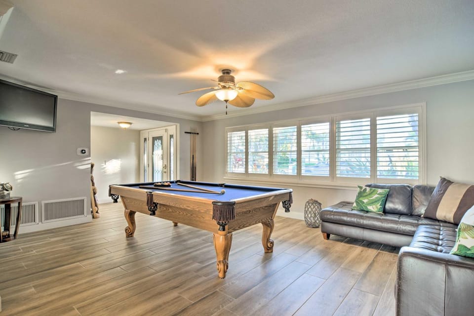 Walkable Waterfront Paradise: Home in Clearwater! House in Clearwater Beach