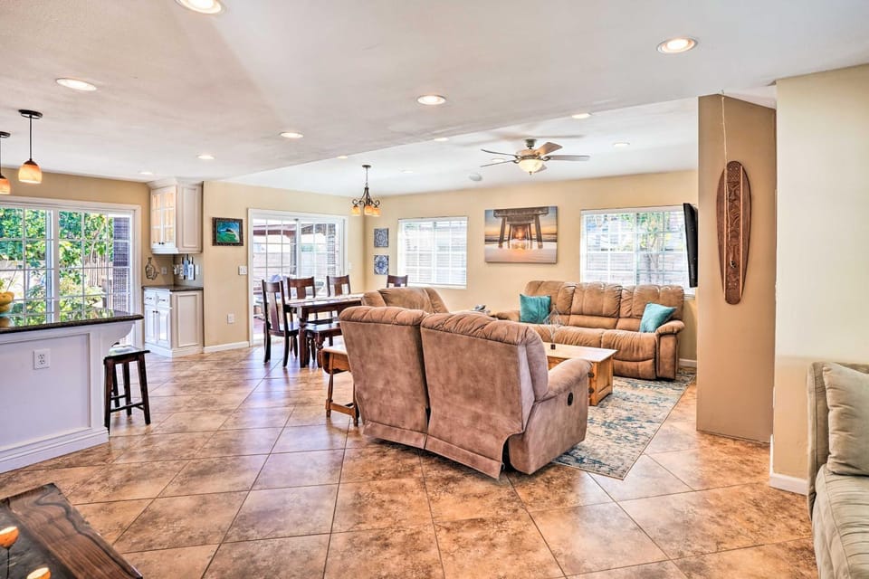 Deluxe Laguna Hills Home with Outdoor Oasis! House in Laguna Woods